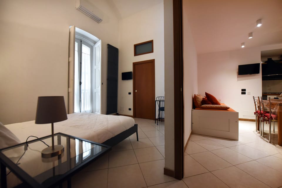 Family Townhome | Desk, laptop workspace, soundproofing, free WiFi