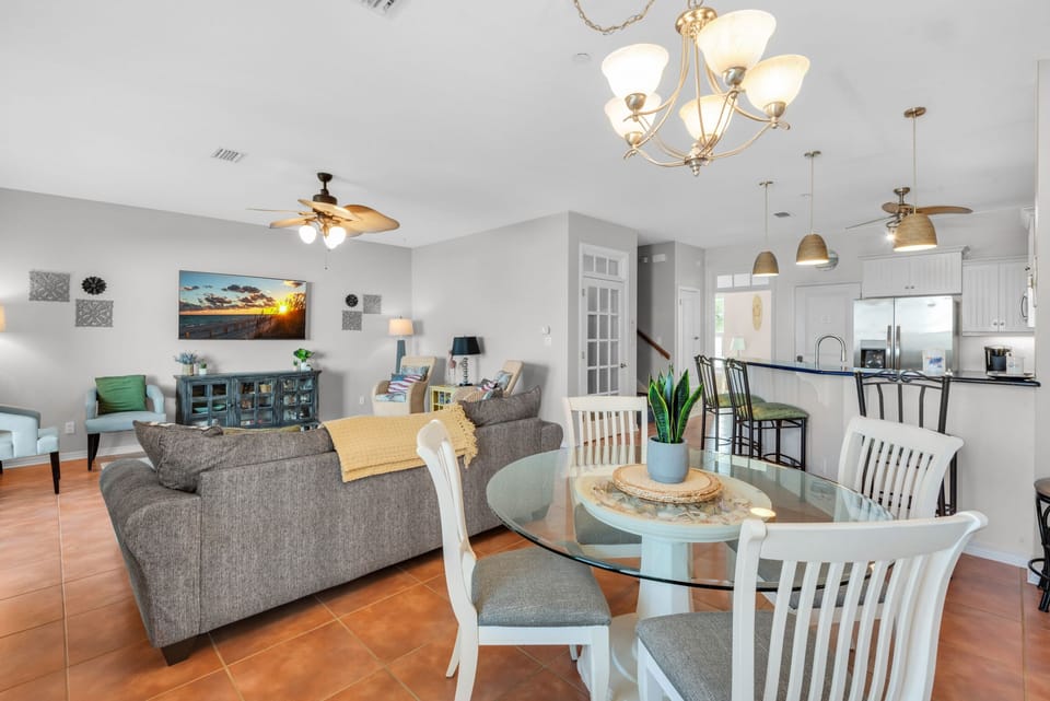 Dining table seating