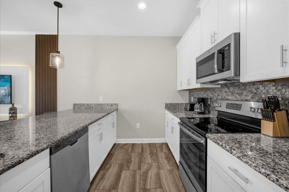 1601 Moon Valley Drive (7).jpg
