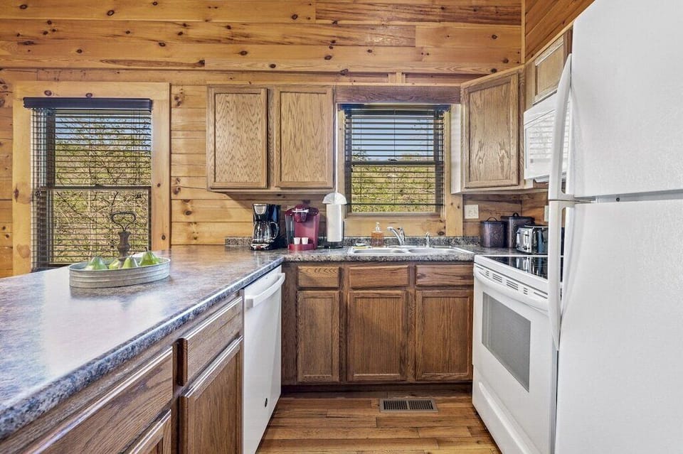Good Times' fully equipped kitchen