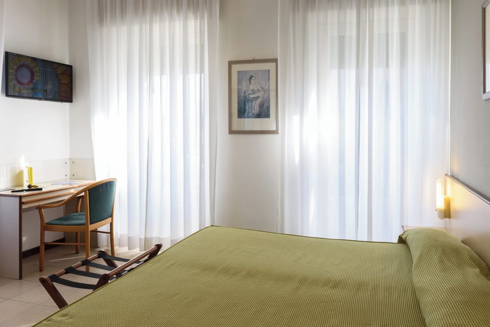 Double or Twin Room, Lake View | Frette Italian sheets, in-room safe, desk, soundproofing