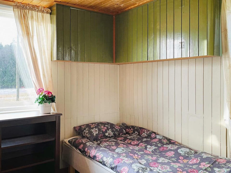 5 Person Holiday Home in Fargelanda House in Västra Götaland County