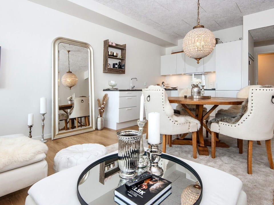 House | Dining