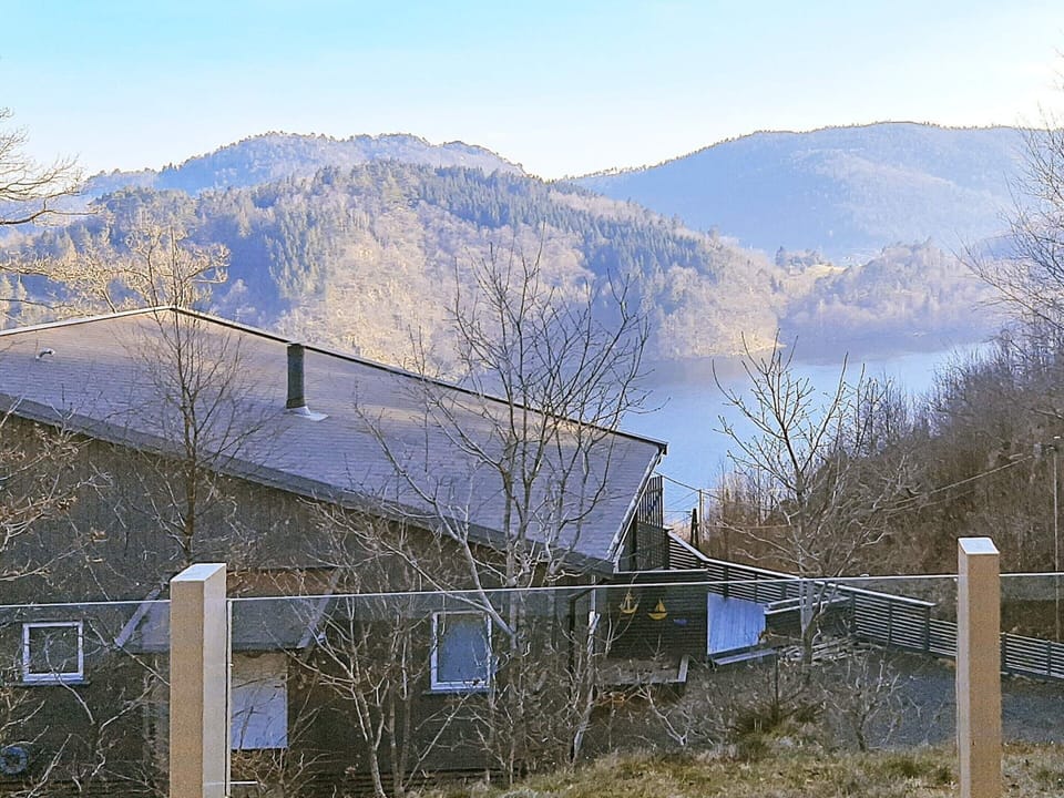 House | Water view