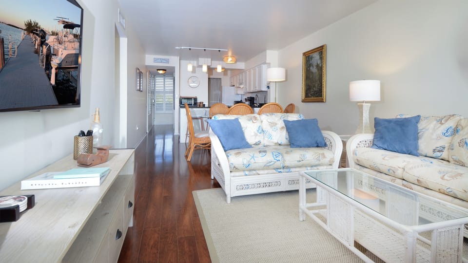 Open Floor Plan Living, Dining, Kitchen