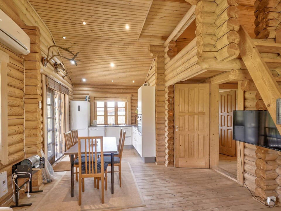 House | Dining