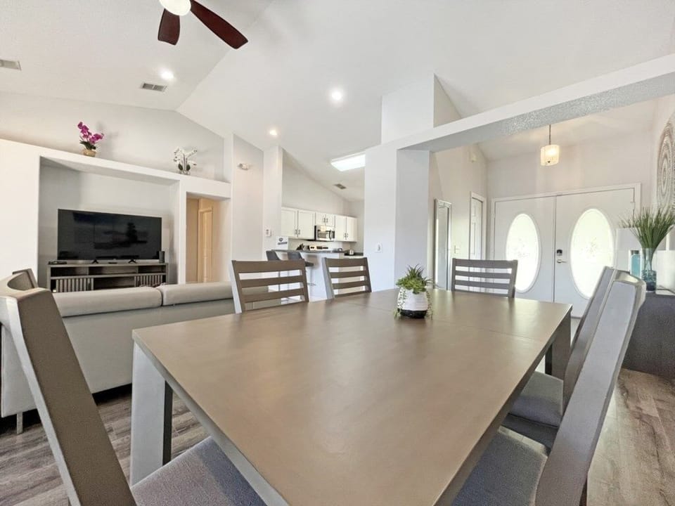 House, 3 Bedrooms | Dining