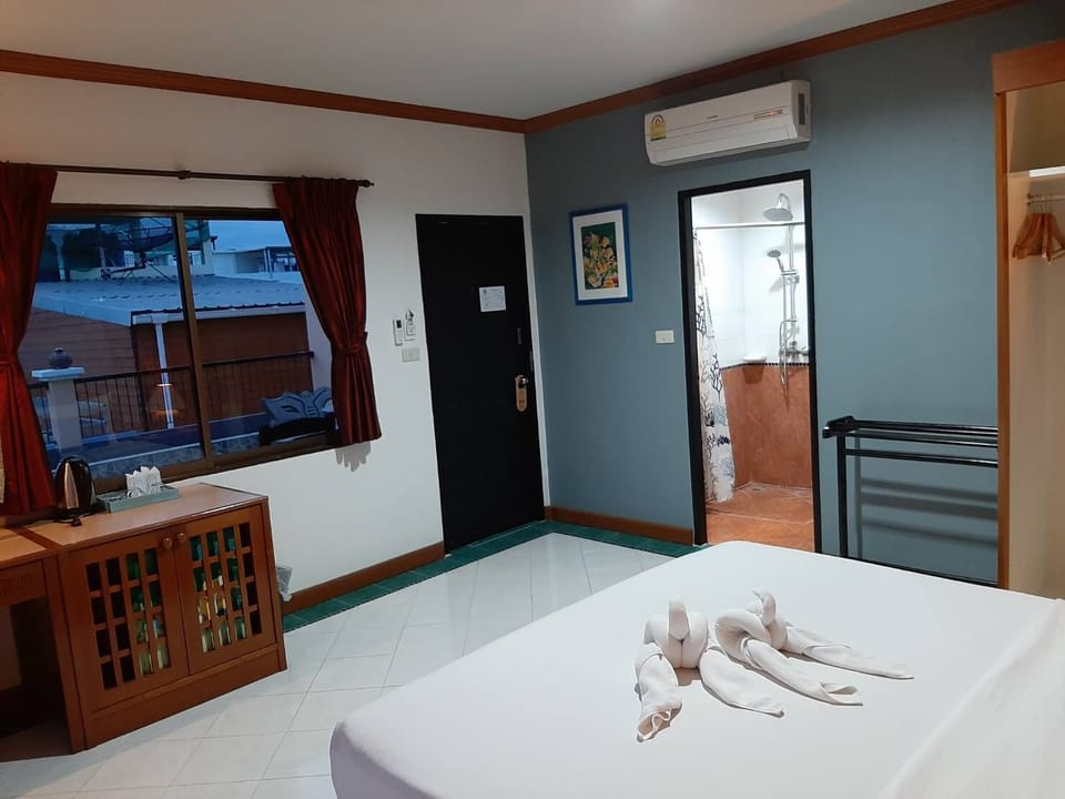 Junior Suite, 1 King Bed | Street view