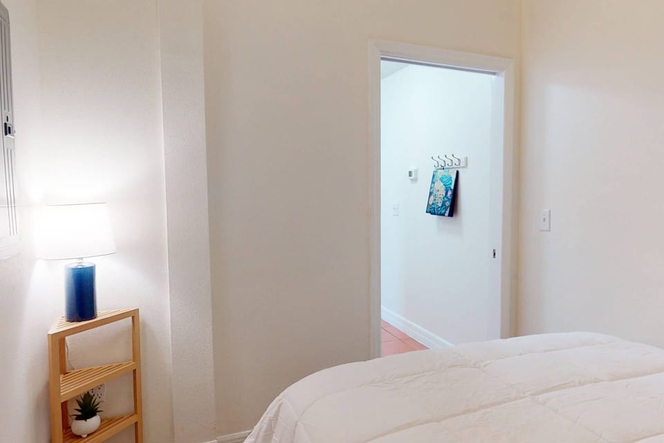Cozy second bedroom