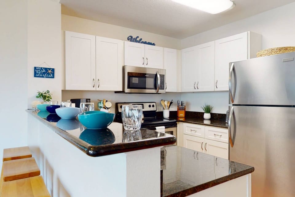 A fully equipped kitchen