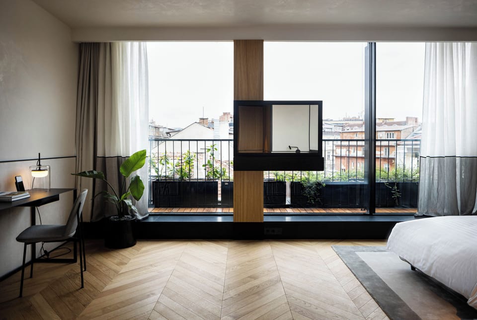 Room, 1 King Bed (Sunkissed) | Premium bedding, down comforters, pillowtop beds, minibar