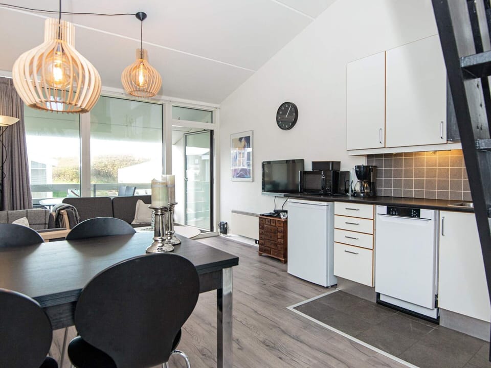 House | Dining