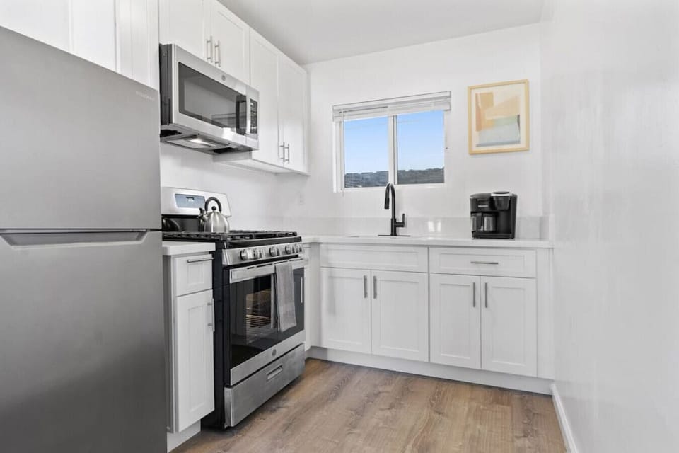 Fully remodeled kitchen with new appliances