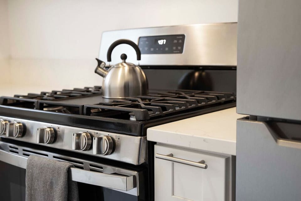 Dual Keurig Coffee Maker for K-Cup pods or ground coffee to brew the way you like to!