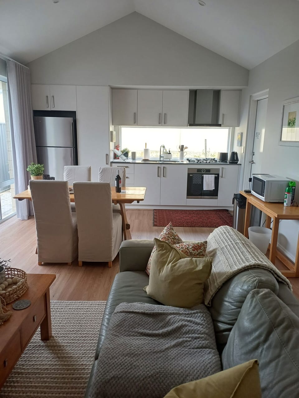 lounge, dining, kitchen 