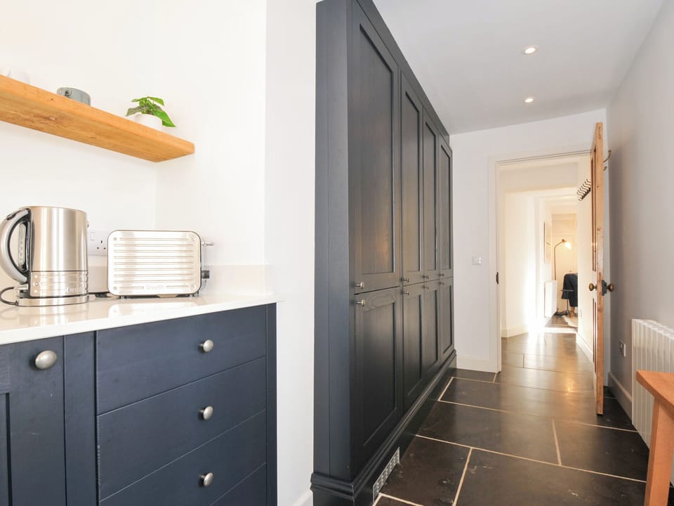 Cottage | Interior