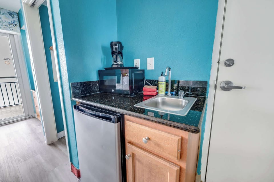Kitchen Basics that are Available in the Unit
