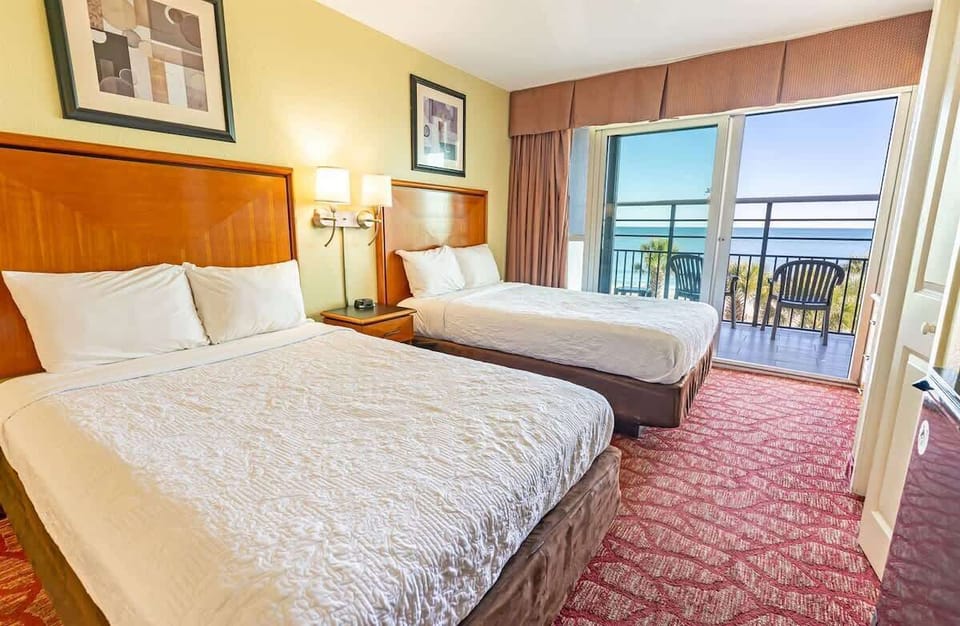 Room with Stunning Views☀️