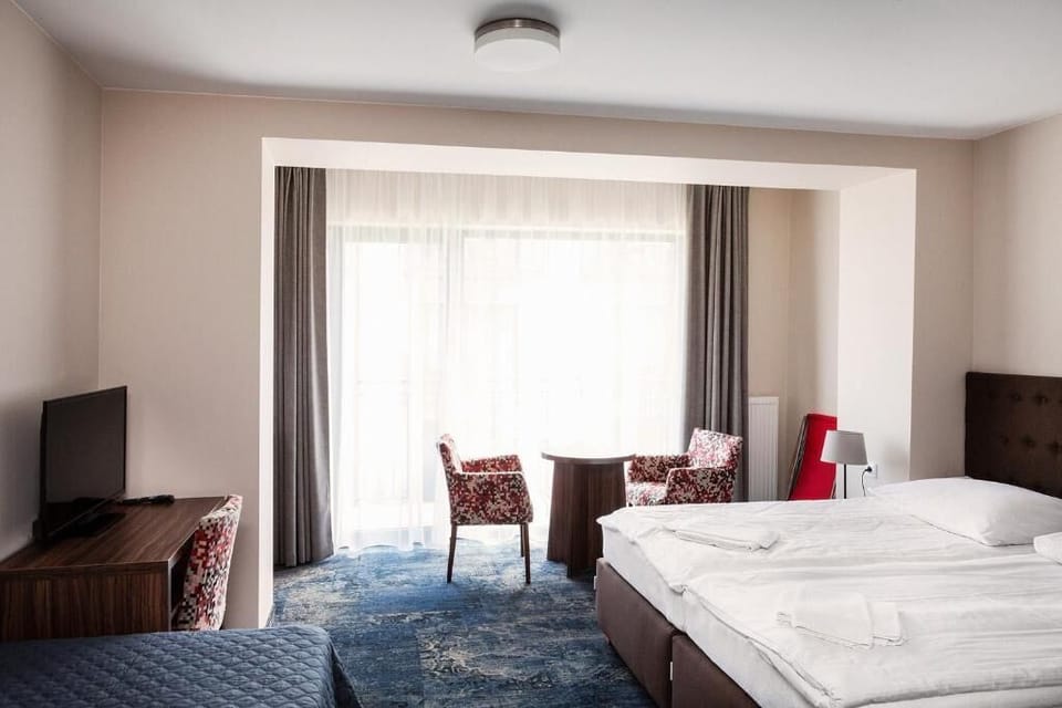 In-room safe, desk, iron/ironing board, free WiFi