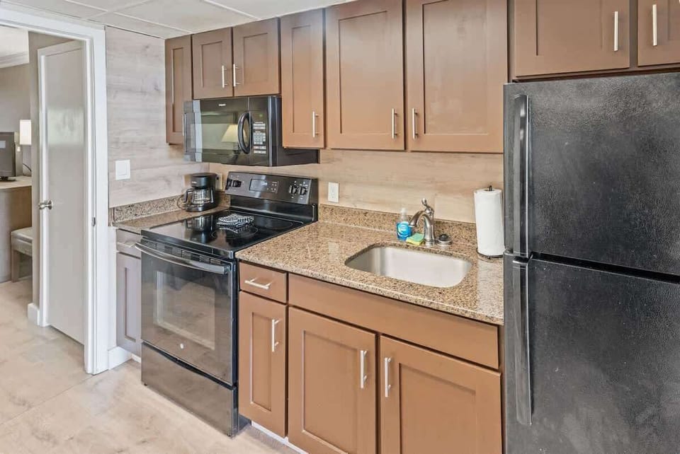 Large Kitchen Area