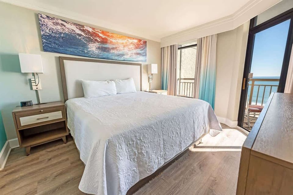 Stunning Bedroom Beautifully Decorated with Amazing Views ✨