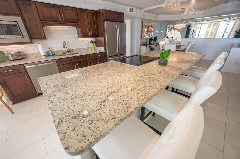 Large Kitchen Area for Entertaining