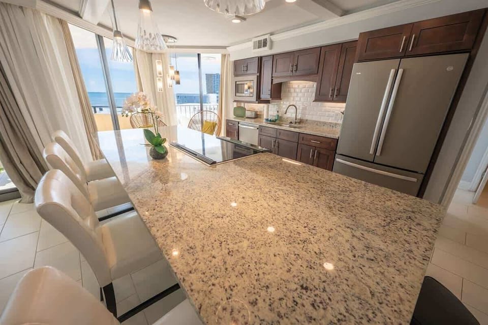 Large Kitchen Area for Entertaining