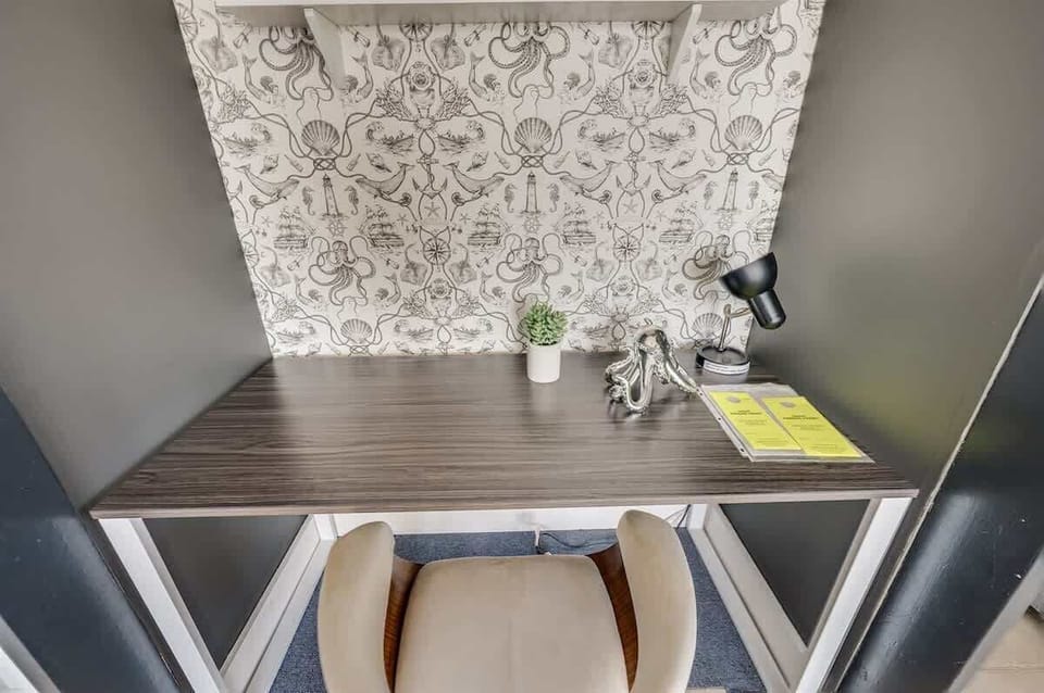Mini Office Area