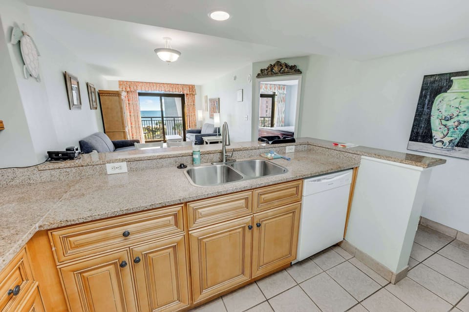 Large Kitchen Area

