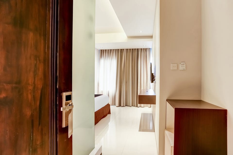 Deluxe Double Room | Desk, laptop workspace, free WiFi, bed sheets