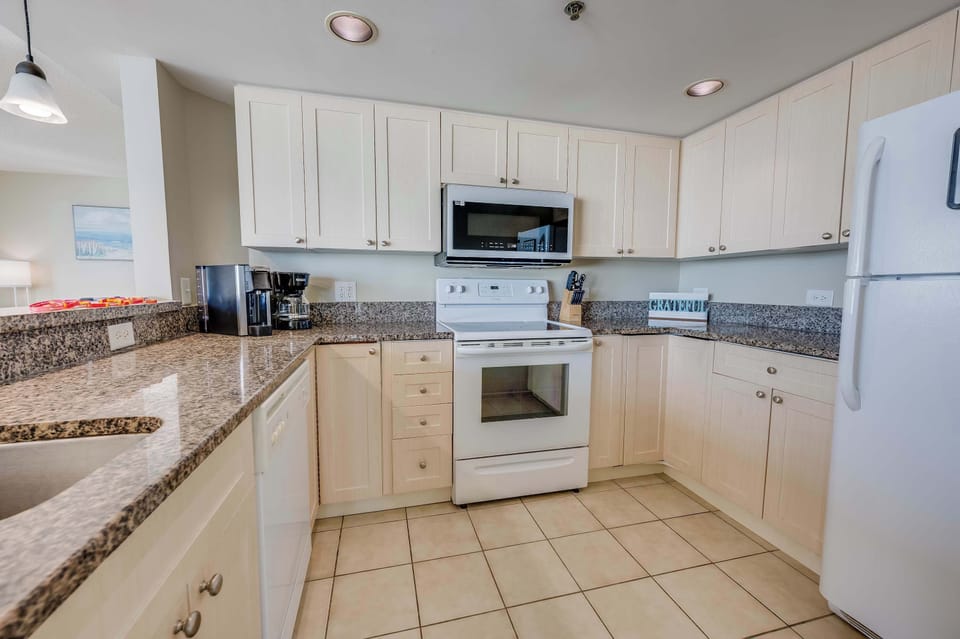 Large Kitchen Area
