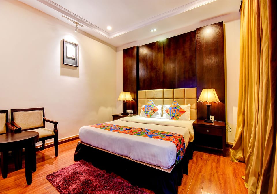 Premium Room | Egyptian cotton sheets, premium bedding, in-room safe, desk