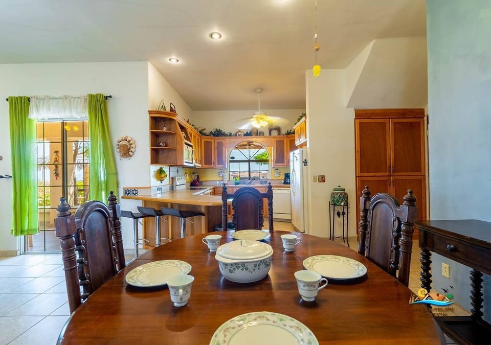 Palapa house El dorado Baja California mountain side rental - dinner table