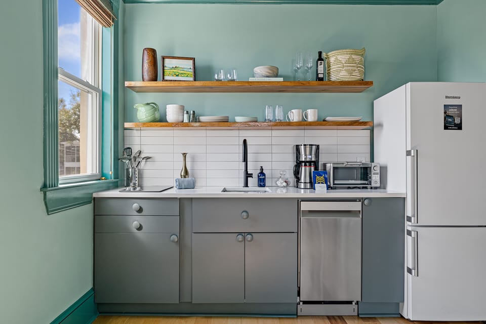 Fully Stocked Kitchen