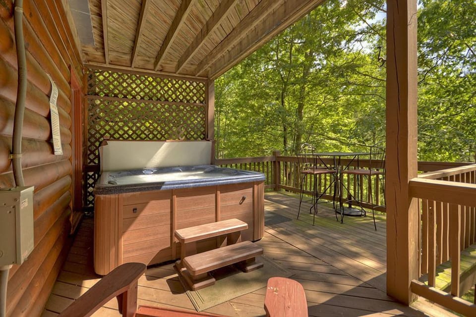 Lakeview Retreat - Hot Tub