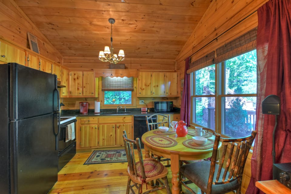  Graceful Light - Kitchen 