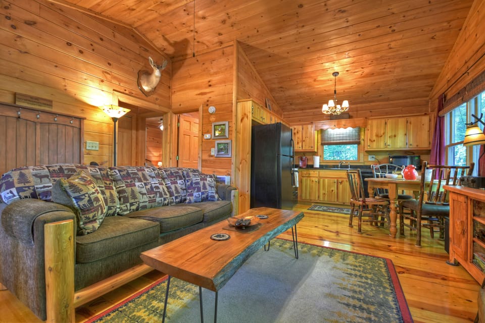 Graceful Light - North Georgia Cabin Rental