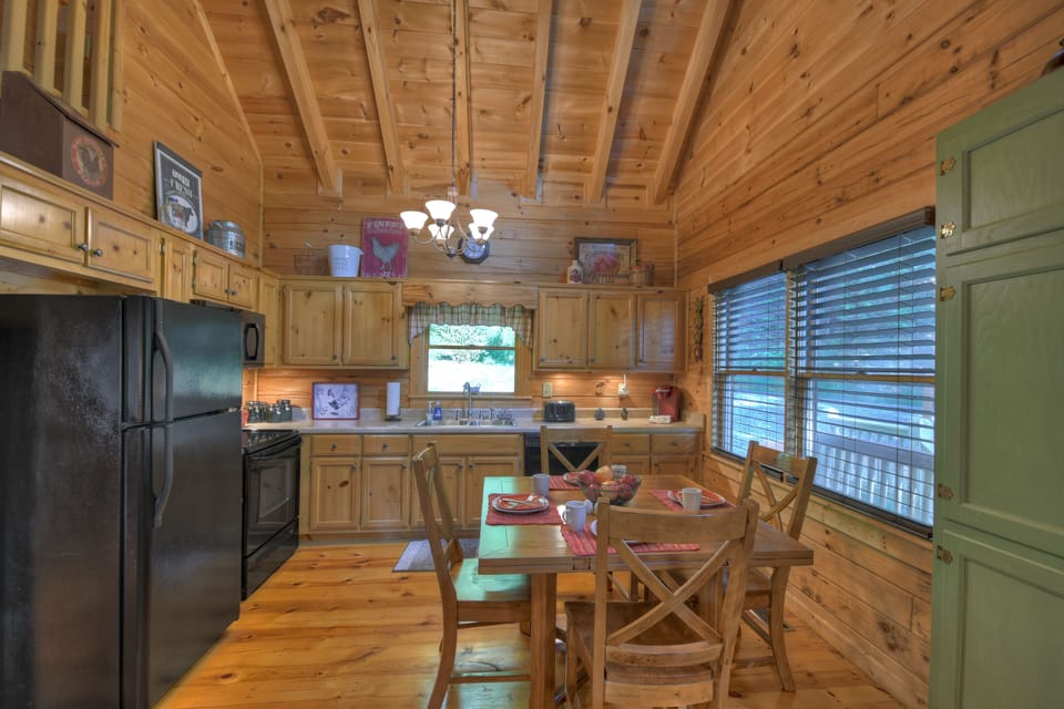 Lofty Vista - Fully Stocked Kitchen