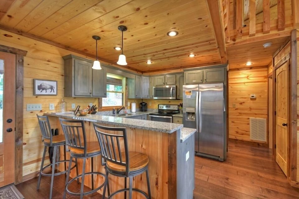 Wakin' On A Pretty Day - Fully Stocked Kitchen