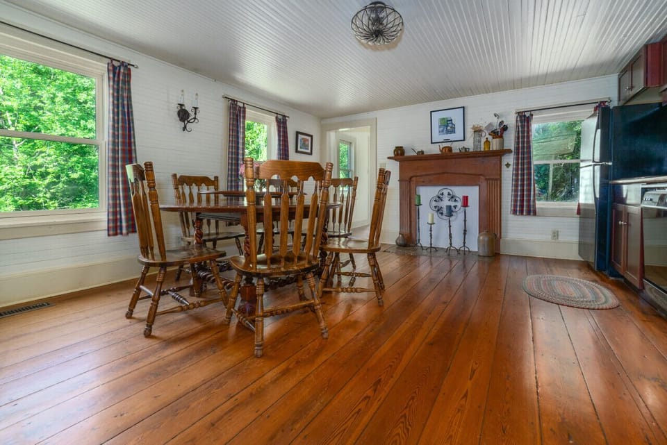 Kitchen and dining area