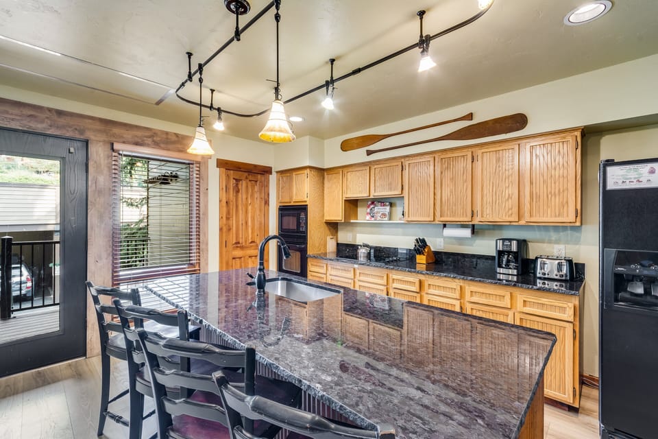Large Kitchen with Full Pantry