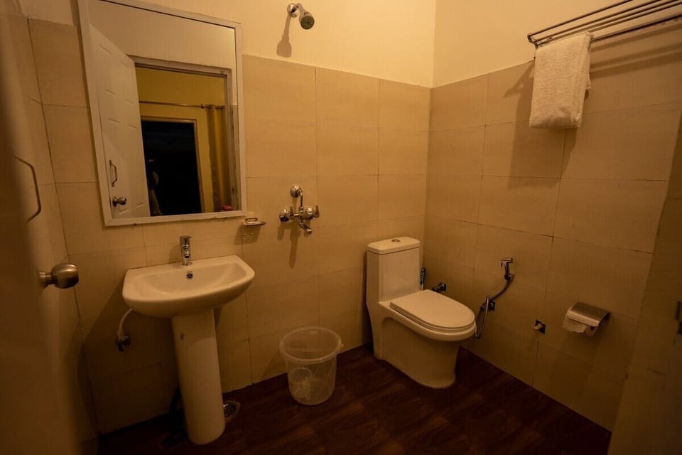 Luxury Tent | Bathroom