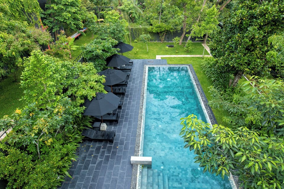 Exercise/lap pool