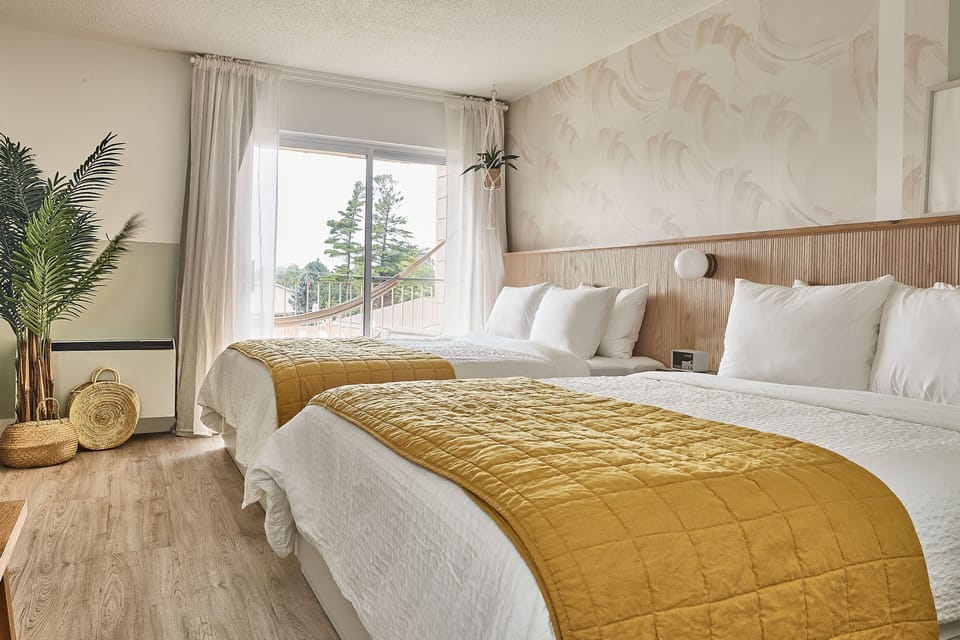 Double Room | Iron/ironing board, free WiFi, bed sheets