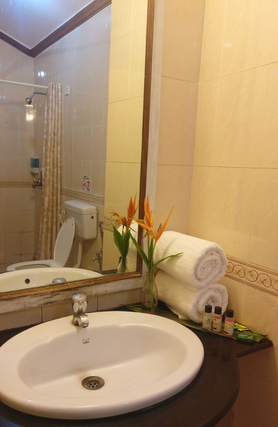 Family Quadruple Room, 2 Bedrooms | Bathroom sink