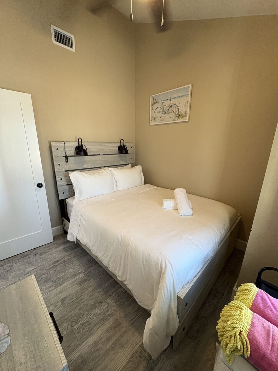 Queen bedroom with beach view