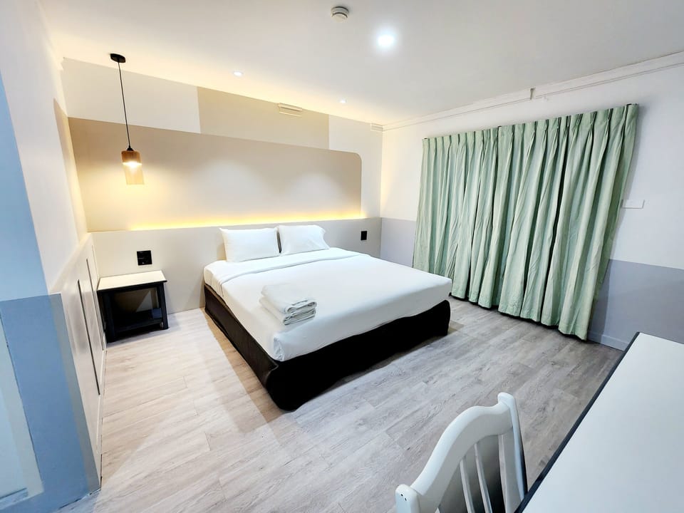 Deluxe Double Room | In-room safe, desk, blackout drapes, free WiFi