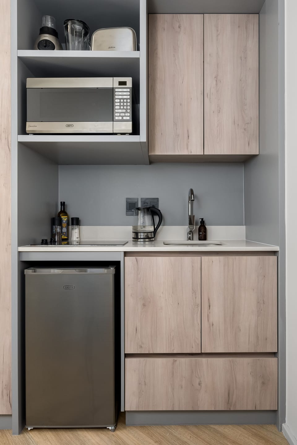 City Studio | Private kitchen | Fridge, microwave, oven, stovetop