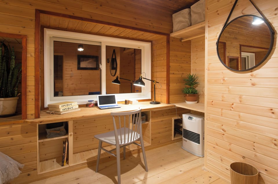 Mountain View Twin Room | Free WiFi, bed sheets