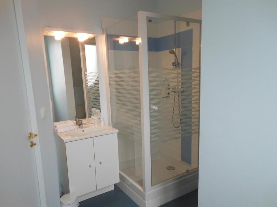 Hair dryer, towels, shampoo